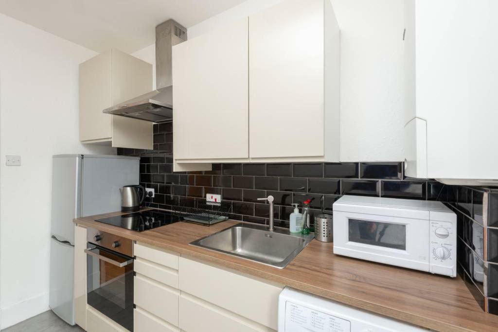 Ness Central Apartment - Greig Street Инвернесс Экстерьер фото