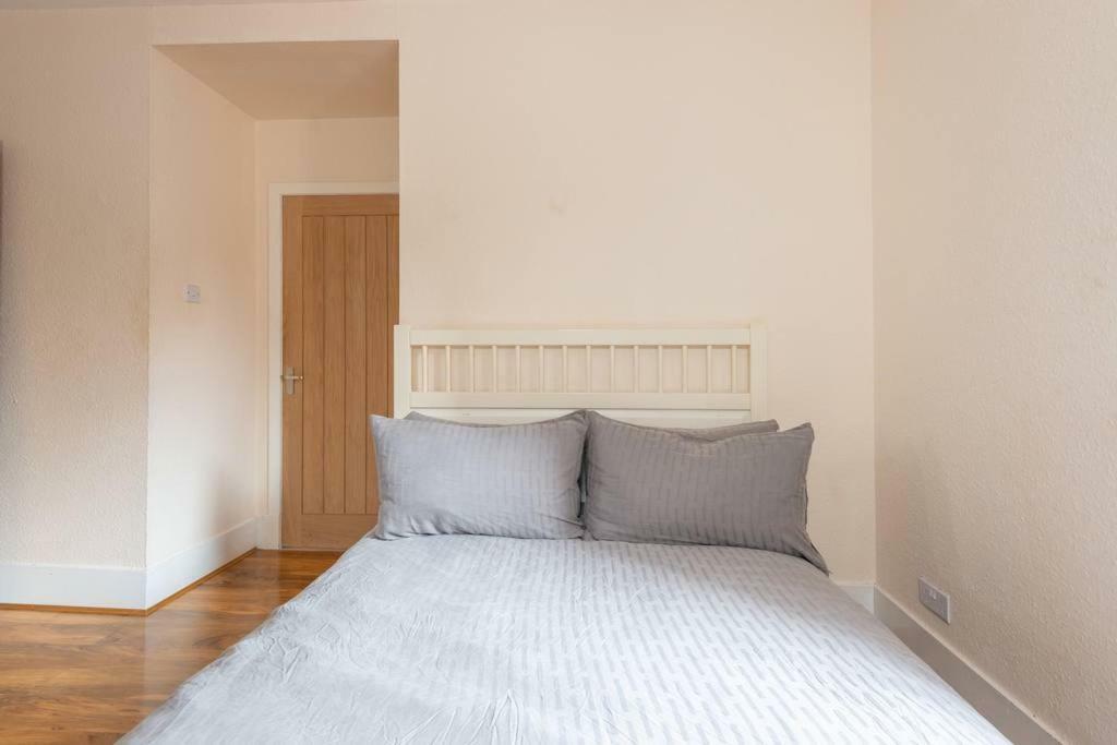 Ness Central Apartment - Greig Street Инвернесс Экстерьер фото